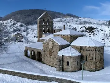 Iglesia de San Salvador de Cantamuda Iglesia de San Salvador de Cantamuda