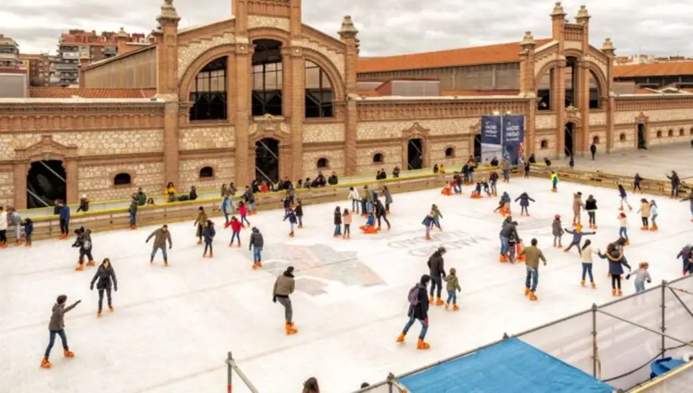 Matadero Madrid abre este viernes su pista de hielo: horarios y precios