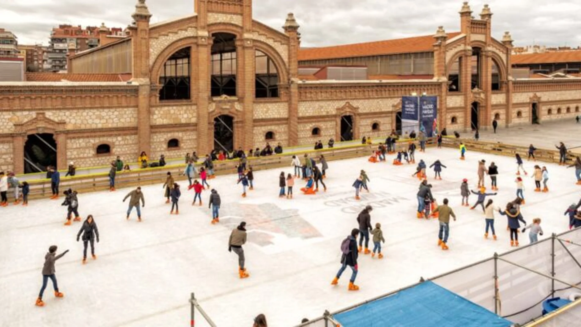 Matadero Madrid abre este viernes su pista de hielo: horarios y precios