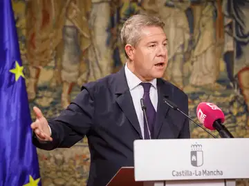 Page ve "complicado a veces" disociar lo personal y lo político tras decir Sánchez que Ábalos era "un gran desconocido" Page ve "complicado a veces" disociar lo personal y lo político tras decir Sánchez que Ábalos era "un gran desconocido"