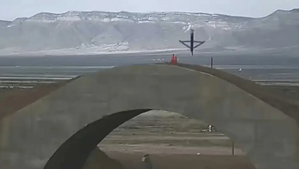 GBU-39, un instante antes de impactar.