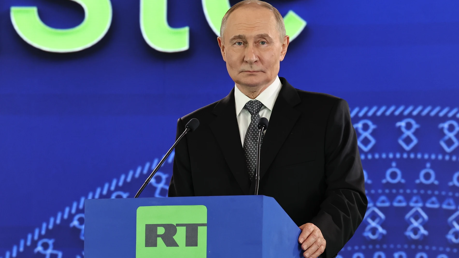 New Delhi (India), 05/12/2025.- Russian President Vladimir Putin attends a ceremony to launch the broadcasting of the RT India TV channel in New Delhi, India, 05 December 2025. Putin is on a two-day state visit to India. (Rusia, Nueva Delhi) EFE/EPA/ALEXANDER KAZAKOV/SPUTNIK/KREMLIN / POOL MANDATORY CREDIT