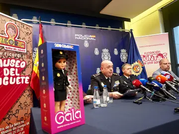 Presentación de la muñeca solidaria Gala de la Policía Nacional Presentación de la muñeca solidaria Gala de la Policía Nacional