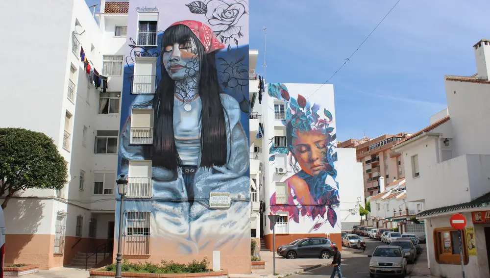 Dos de los murales más recientes de Estepona