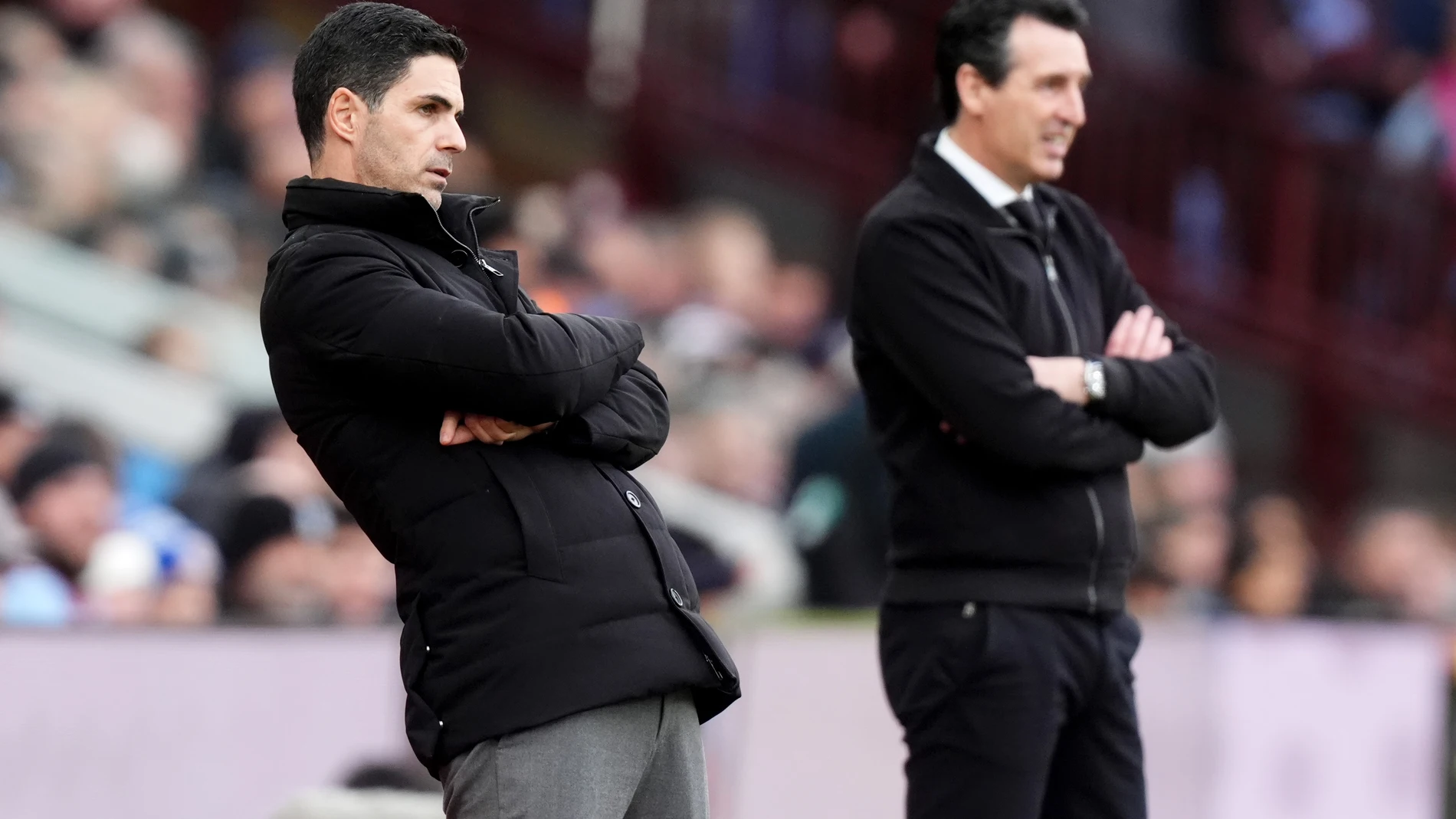 06 December 2025, United Kingdom, Birmingham: Arsenal manager Mikel Arteta (L) and Aston Villa manager Unai Emery during the English Premier League soccer match between Aston Villa and Arsenal at Villa Park. Photo: Mike Egerton/PA Wire/dpa 06/12/2025 ONLY FOR USE IN SPAIN