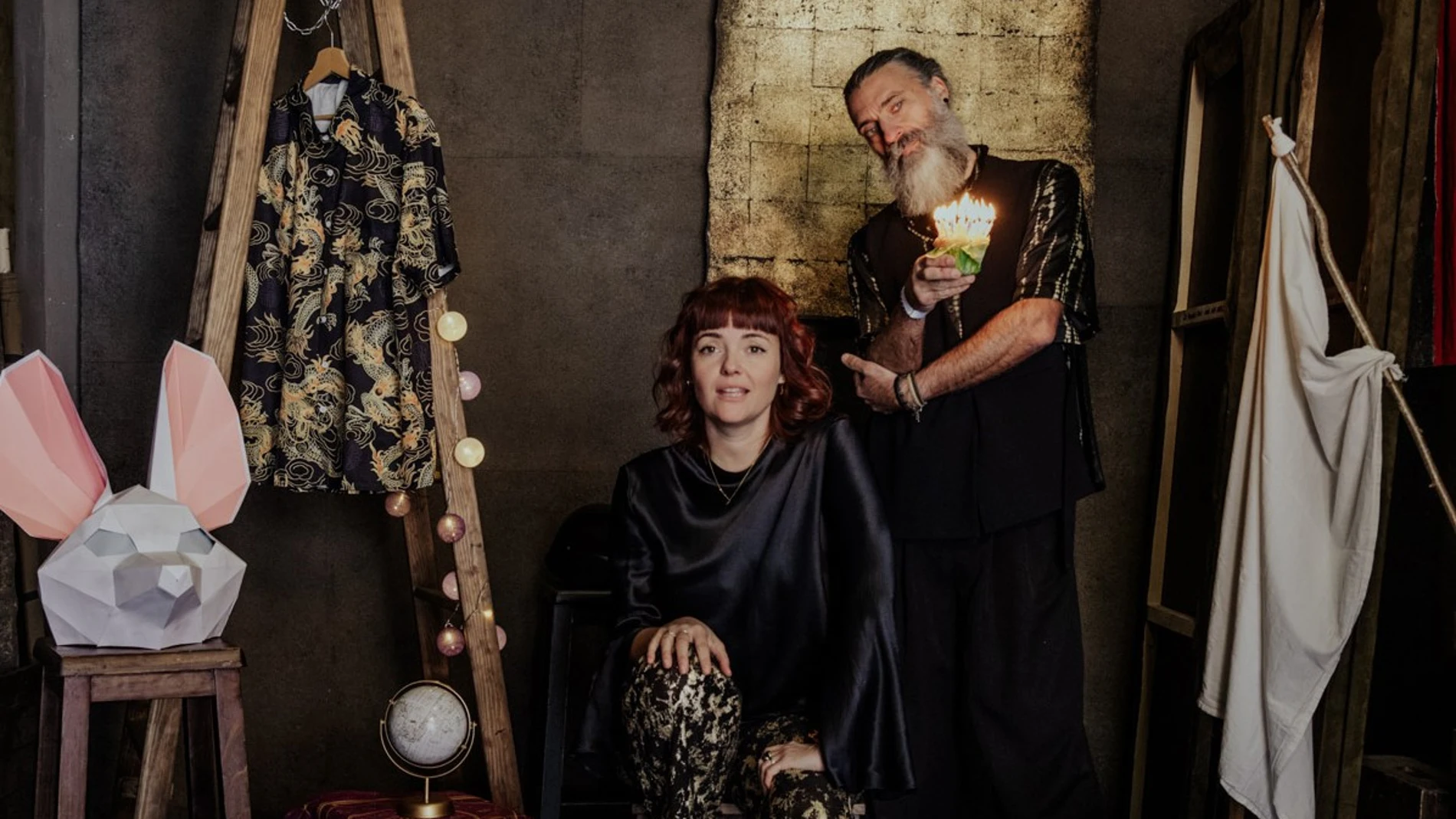 María y Txarlie, integrantes de la banda musical bilbaína Mäbu