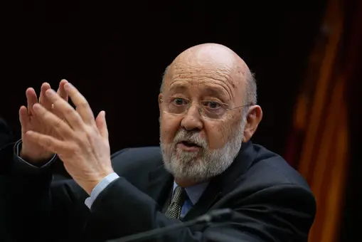 El CIS de Tezanos cuela cuestiones políticas en una encuesta sobre la Navidad El CIS de Tezanos cuela cuestiones políticas en una encuesta sobre la Navidad