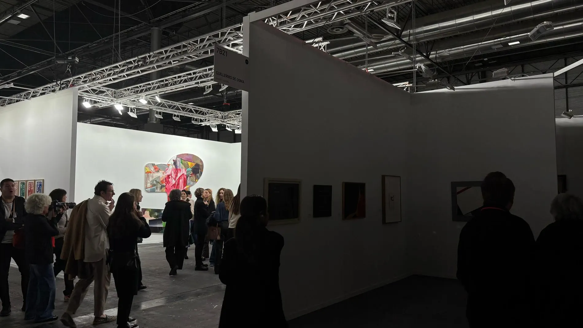 Más de 1.000 artistas españoles visuales exigen un IVA reducido similar a Francia para las ventas de obras de arte