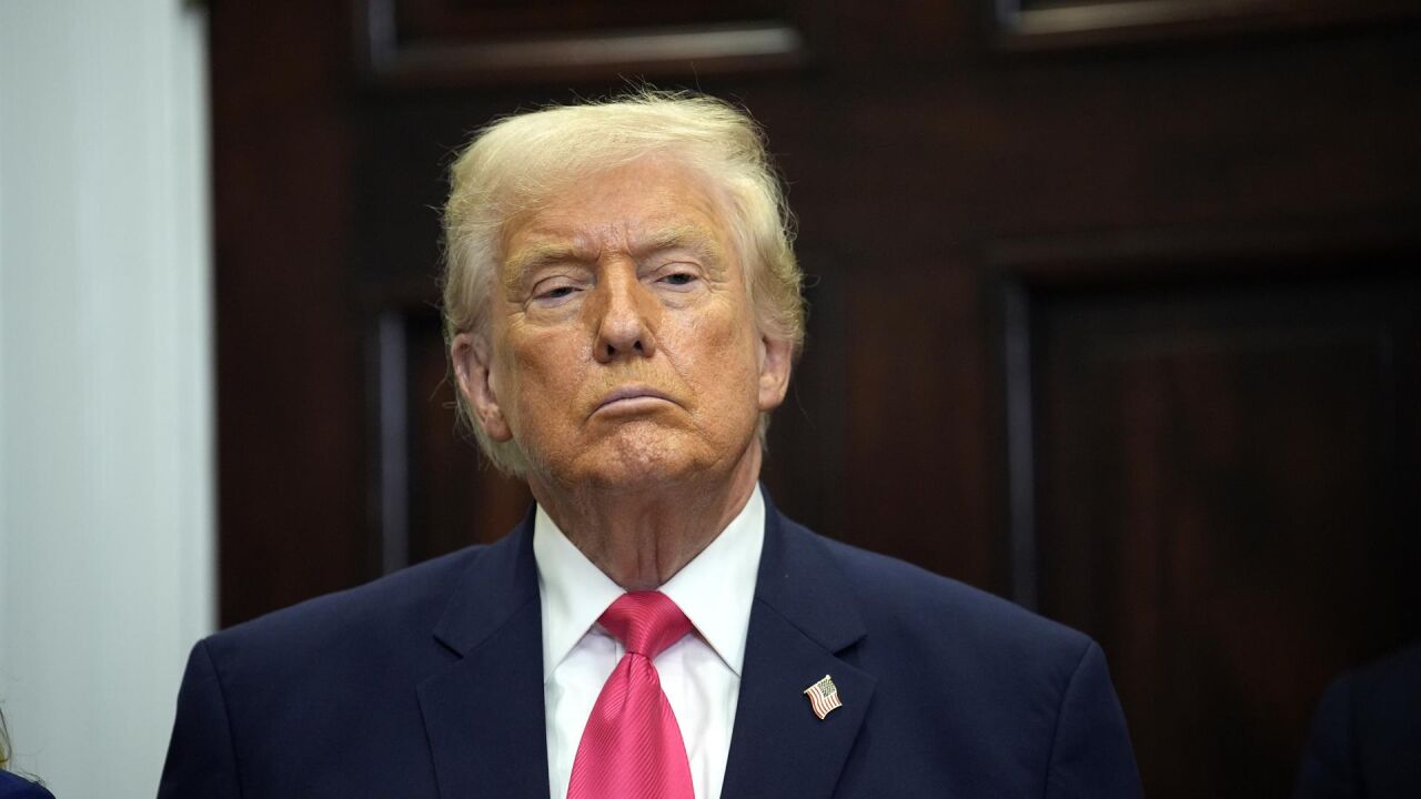 ドナルド・トランプ氏、指先恩赦で記録を更新