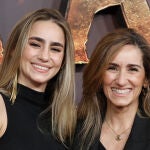 Alejandra Martos y su hija Manuela.