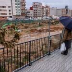 Aviso de alerta roja por lluvias torrenciales provocadas por la borrasca Emilia en Valencia