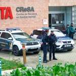 Mossos y Guardia Civil registran laboratorio IRTA-CReSA investigado por la peste porcina