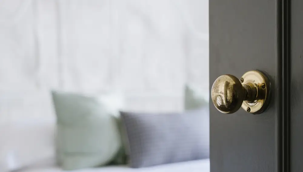 Puerta de habitación de hotel