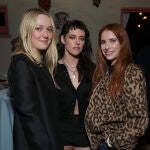 Dakota Fanning, Kristen Stewart y Emma Roberts con piel radiante.
