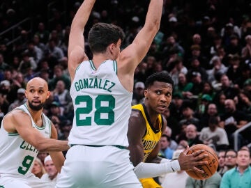 La defensa de Hugo Gonz&aacute;lez, decisiva en la victoria de los Celtics ante los Pacers