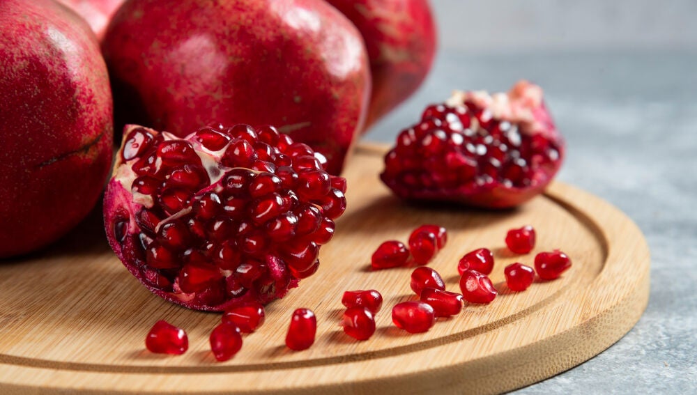 La granada es una de las principales fuentes naturales de punicalagina, un polifenol con propiedades antioxidantes