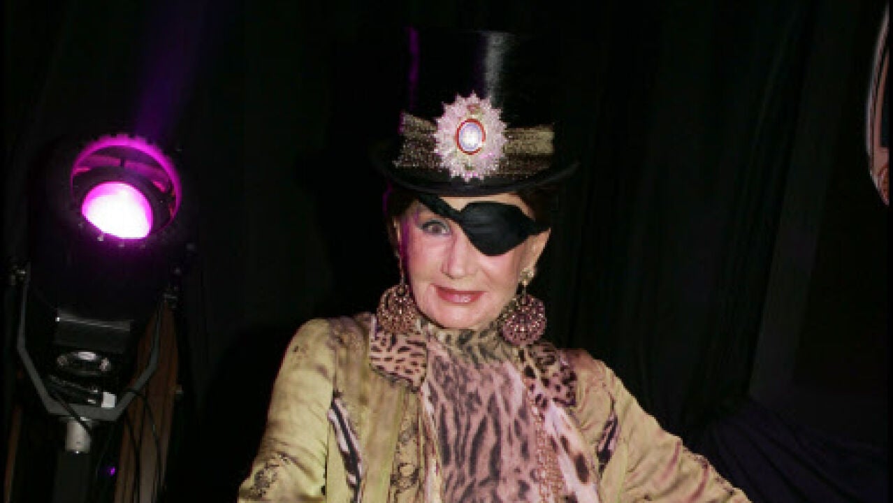 Muere Jacqueline de Ribes, diseñadora y musa de Dior, Yves Saint Laurent o Valentino