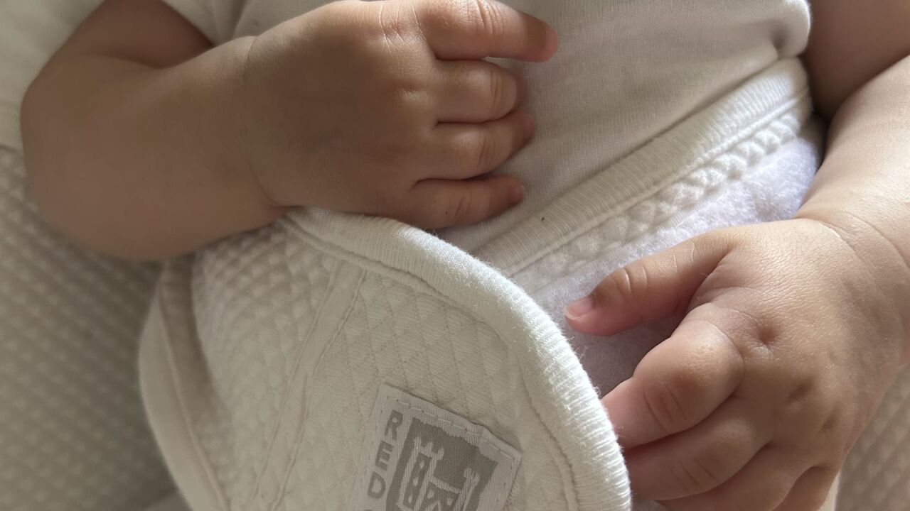 Como el niño Jesús: Una mujer da a luz a una bebé en un portal de Alcoy (Alicante)