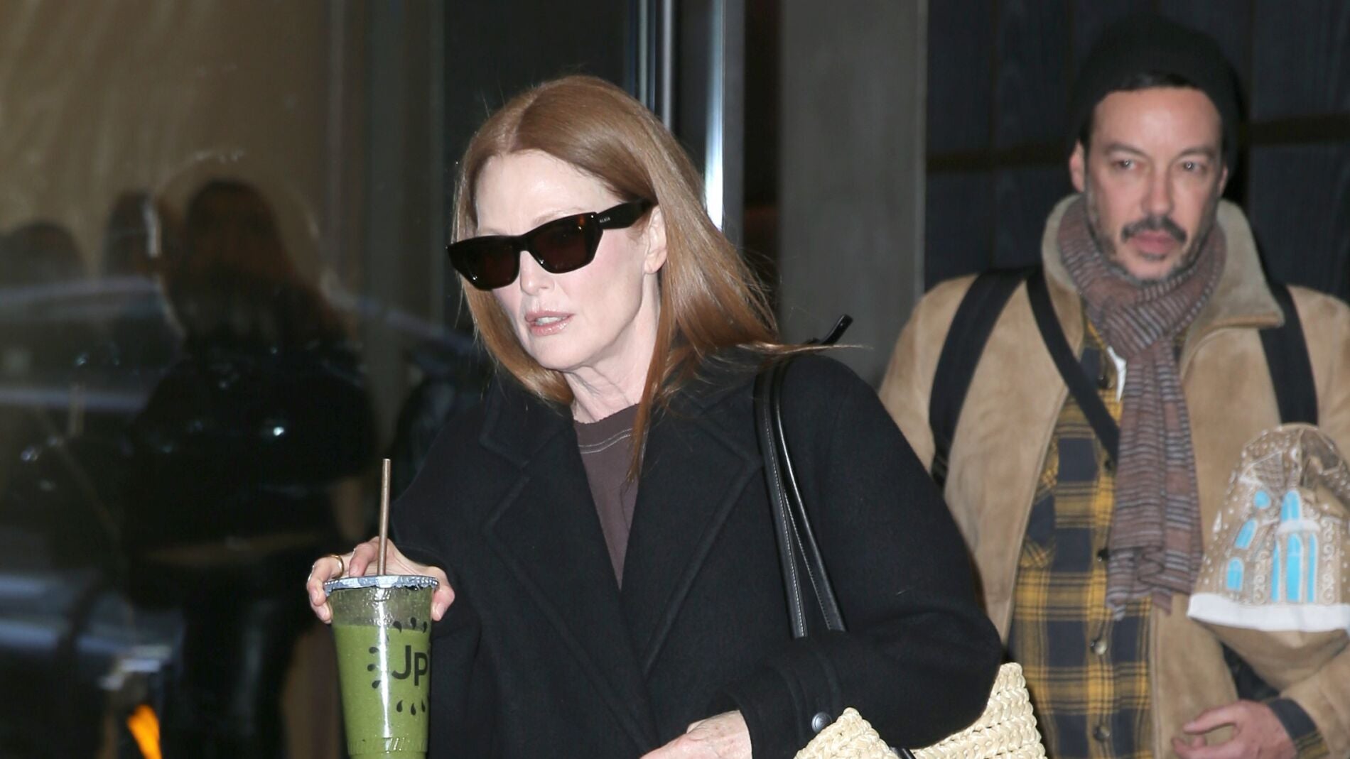 Julianne Moore con batido.
