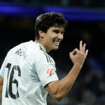 Gonzalo Garc&iacute;a celebra su triplete al Betis