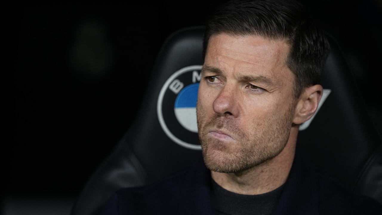 Arden las redes sociales tras la decisión del Real Madrid de destituir a Xabi Alonso