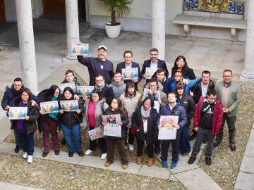 El presidente de la Diputaci&oacute;n de Valladolid, Conrado &Iacute;scar; presenta el calendario junto al presidente de la Asociaci&oacute;n S&iacute;ndrome de Down, Manuel Vel&aacute;zquez, el fot&oacute;grafo Dani Mantis; el diputado Alfonso Romo y algunos de los protagonistas del calendario 