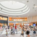 Rebajas en el centro comercial vallisoletano R&iacute;o Shopping