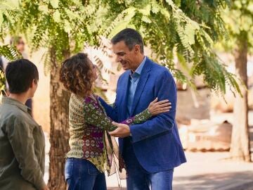 Mar&iacute;a Jes&uacute;s Montero y Pedro S&aacute;nchez