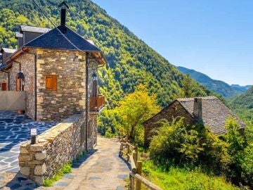 Este pueblo de Lleida es uno de los m&aacute;s bonitos de Espa&ntilde;a: cinco habitantes y un patrimonio de la Unesco