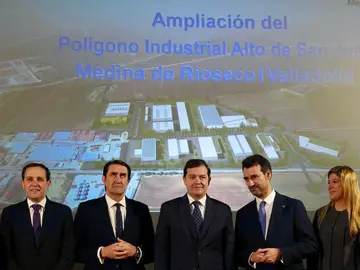 Fernández Mañueco junto a David Esteban, Suárez-Quiñones, Conrado Íscar y Raquel Alonso Fernández Mañueco junto a David Esteban, Suárez-Quiñones, Conrado Íscar y Raquel Alonso