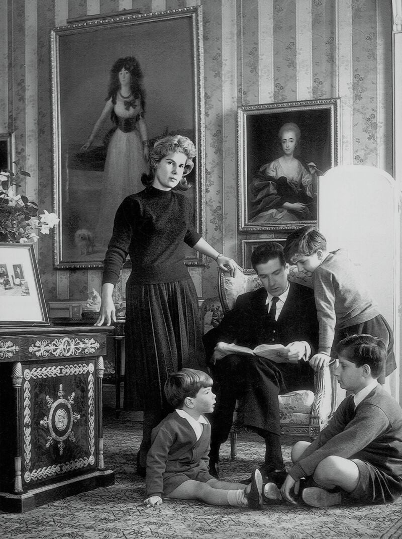 DUQUESA DE ALBA CON SU FAMILIA