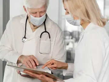 La forma de manifestarse el edadismo es múltiple y la Sanidad es uno de los sectores donde más se revelav La forma de manifestarse el edadismo es múltiple y la Sanidad es uno de los sectores donde más se revelav