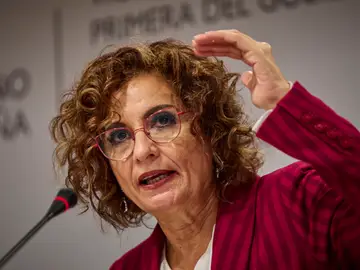 La vicepresidenta y ministra de Hacienda, María Jesús Montero, durante la rueda de prensa que ha ofrecido este La vicepresidenta y ministra de Hacienda, María Jesús Montero, durante la rueda de prensa que ha ofrecido este viernes en Madrid para presentar la propuesta del nuevo modelo de financiación autonómica. © Alberto R. Roldán / Diario La Razón. 09 01 2026