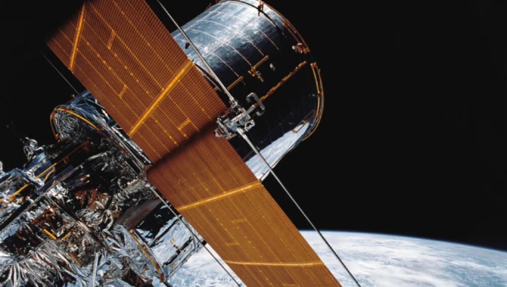 La NASA alerta de que el Hubble podría estrellarse en la Tierra antes ...