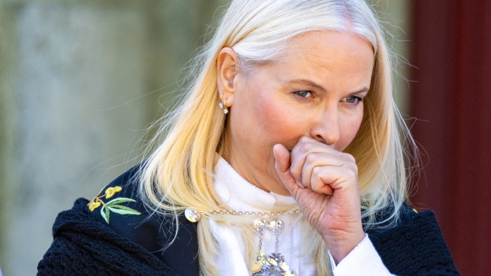 Mette-Marit de Noruega reaparece en plena crisis: oxígeno portátil y apoyo terapéutico ante el escándalo de Epstein Mette-Marit de Noruega reaparece en plena crisis: oxígeno portátil y apoyo terapéutico ante el escándalo de Epstein