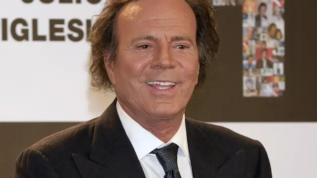 Julio Iglesias, en cifras: el impacto negativo de las denuncias en su imagen