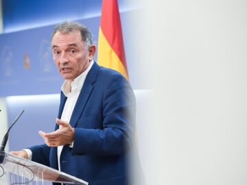 Enrique Santiago (Sumar) sugiere que retiren el Nobel de la Paz a Mar&iacute;a Corina Machado por usarlo "en beneficio propio"