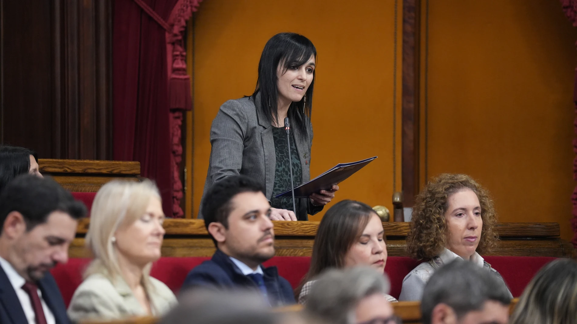 La diputada de Aliança Catalana Silvia Orriols interviene durante una sesión de control al Govern