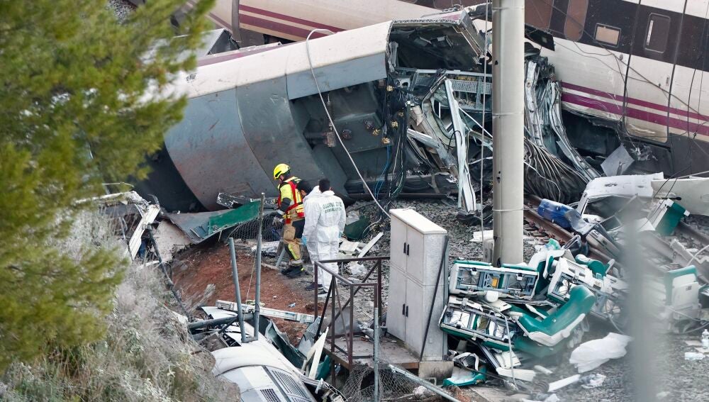 imagenes del accidente de dos trenes de alta velocidad en el término municipal de Adamuz (Córdoba)