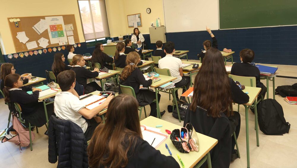 El Colegio de Huérfanos de la Armada ha sabido modernizarse durante más de un siglo sin perder su identidad ni su esencia fundacional.