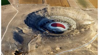 Un socavón, causado por la extracción insostenible de aguas subterráneas, es un síntoma clásico de la bancarrota hídrica, tal como se especifica en el último Informe sobre la Bancarrota Hídrica Global de la Universidad de las Naciones Unidas.