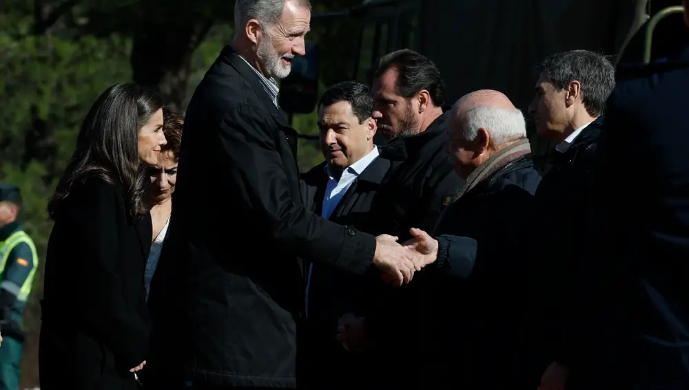Los reyes visitan el lugar del accidente de trenes en Adamuz (Córdoba)