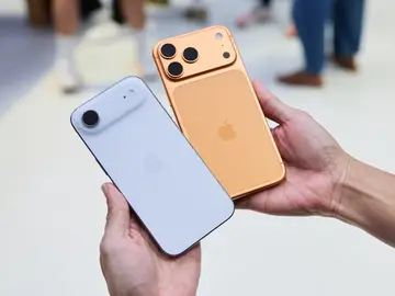 Apple y Samsung se pelean por la gama alta de móviles y por crecer Apple y Samsung se pelean por la gama alta de móviles y por crecer