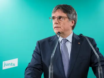 Puigdemont llama a Cataluña a "despertar" ante su "colapso" Perpinyá (Francia), 24/01/2026. El presidente de JxCat, Carles Puigdemont, durante una rueda de prensa tras una reunión extraordinaria de la dirección del partido en Perpinya (Francia) por "la situación de colapso" que atraviesa Cataluña. EFE/David Borrat