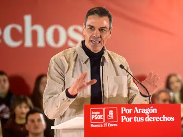 Pedro Sánchez en Huesca HUESCA, 25/01/2026.- El presidente del Gobierno y líder del PSOE, Pedro Sánchez, participa en un acto electoral en Huesca para respaldar a la candidata socialista a la presidencia de Aragón, Pilar Alegría, en el primer fin de semana de campaña. EFE/Javier Blasco