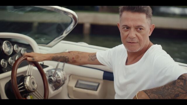 Alejandro Sanz se sincera en su documental sobre la paternidad: "No supe yo compaginarlo. Los a&ntilde;os de tus hijos es un tiempo que no recuperas&raquo;