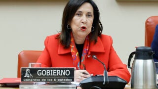 MADRID, 26/01/2026.- La ministra de Defensa, Margarita Robles, comparece, a petici&oacute;n propia, ante la Comisi&oacute;n de Defensa del Congreso para informar del desarrollo de las operaciones de las Fuerzas Armadas en el exterior, este lunes. EFE/ Chema Moya 