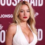 Sydney Sweeney cuelga ropa interior en el cartel de Hollywood sin permiso y se enfrenta a posibles cargos por vandalismo