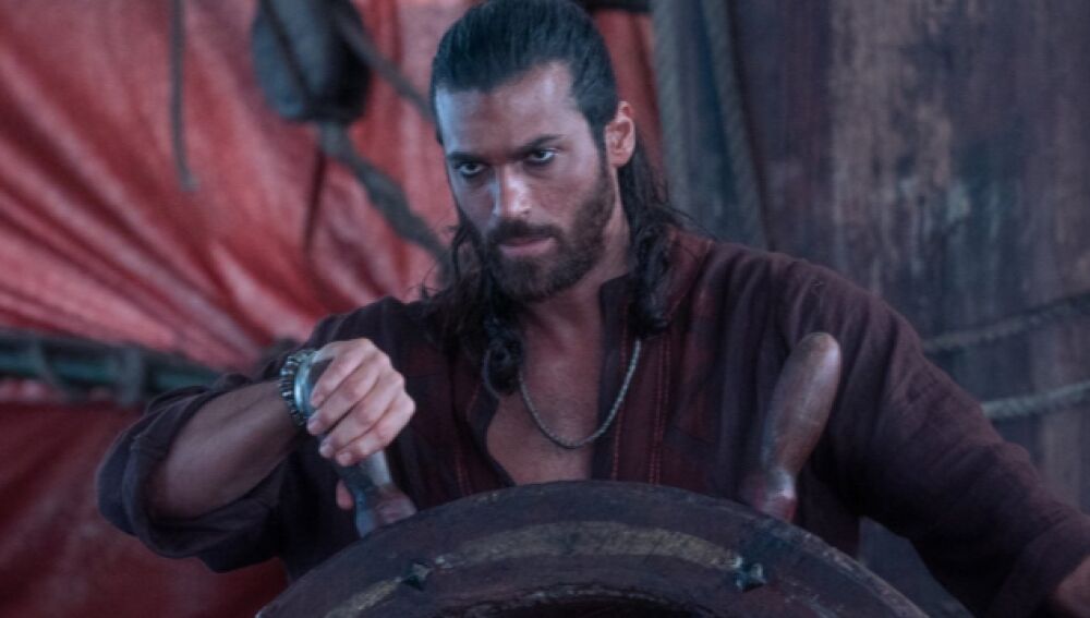 Can Yaman es el nuevo Sandokan