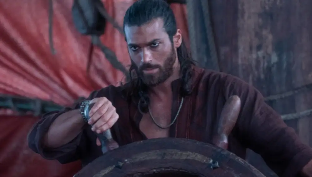 Can Yaman es el nuevo Sandokan